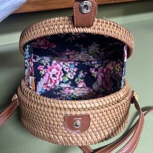 Vintage Boho Rattan 8" Round Woven Wicker Crossbody Bag Leather Strap Bali Purse